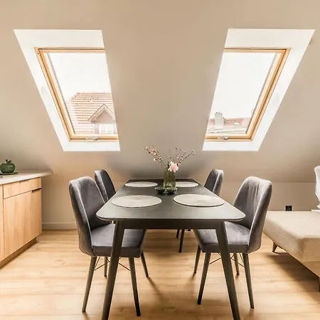 公寓 Wilson Park Serene By Bookinghost 波兹南