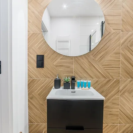 Wilson Park Serene By Bookinghost *