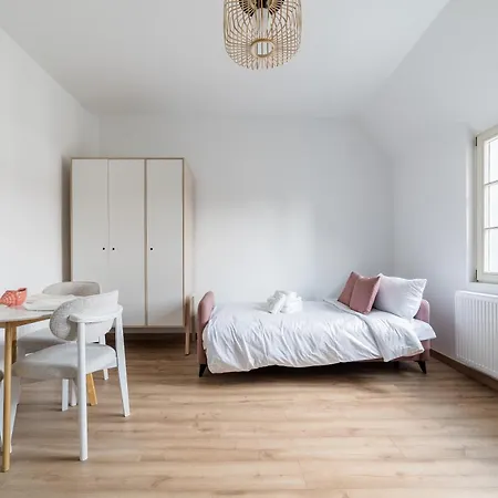 Wilson Park Serene By Bookinghost * 波兹南