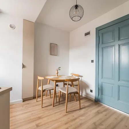 Wilson Park Serene By Bookinghost Poznań