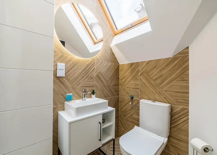 Wilson Park Serene By Bookinghost Poznań